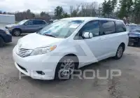 2015 Toyota SIENNA фото
