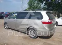 2015 Toyota SIENNA фото