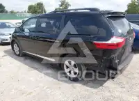 2015 Toyota SIENNA photo