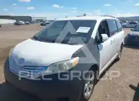 2015 Toyota SIENNA фото