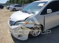 2015 Toyota SIENNA фото