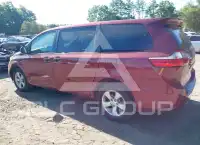 2015 Toyota SIENNA photo