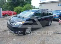 2015 Toyota SIENNA фото