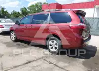 2015 Toyota SIENNA photo