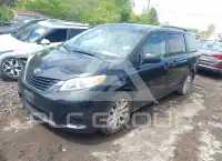 2015 Toyota SIENNA фото