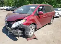 2015 Toyota SIENNA фото