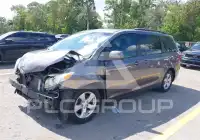 2015 Toyota SIENNA фото