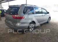 2015 Toyota SIENNA photo