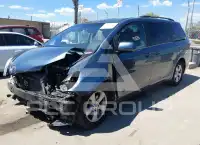 2015 Toyota SIENNA фото
