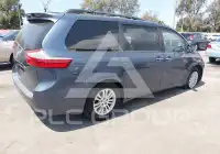 2015 Toyota SIENNA фото