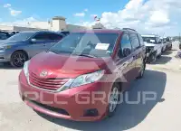 2015 Toyota SIENNA фото