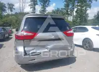2015 Toyota SIENNA фото