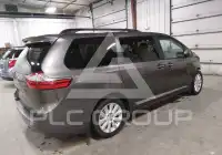 2015 Toyota SIENNA photo