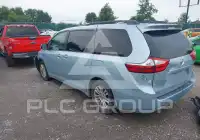 2015 Toyota SIENNA photo