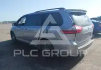 2015 Toyota SIENNA photo