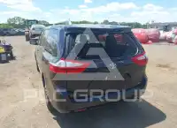 2015 Toyota SIENNA фото