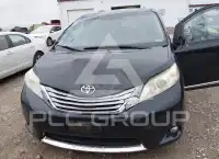 2015 Toyota SIENNA photo