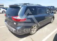 2015 Toyota SIENNA фото
