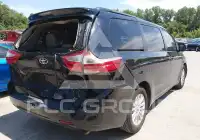 2015 Toyota SIENNA фото
