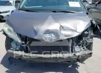 2015 Toyota SIENNA фото