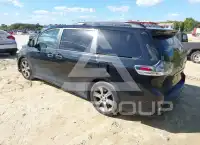 2015 Toyota SIENNA photo