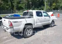 2015 Toyota TACOMA photo