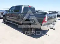 2015 Toyota TACOMA photo