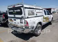 2015 Toyota TACOMA photo