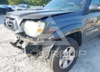 2015 Toyota TACOMA photo