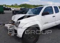 2015 Toyota TACOMA photo