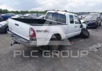 2015 Toyota TACOMA photo