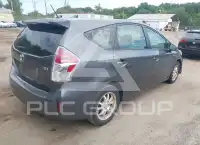 2015 Toyota PRIUS фото