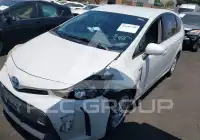 2015 Toyota PRIUS фото