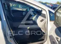 2015 Toyota PRIUS фото