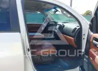 2015 Toyota SEQUOIA фото