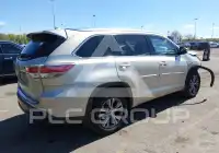 2015 Toyota Highlander photo