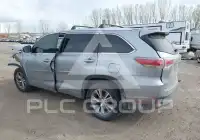 2015 Toyota Highlander photo