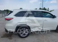 2015 Toyota Highlander фото