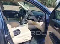 2015 Toyota Highlander photo