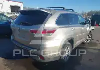 2015 Toyota Highlander фото