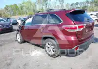 2015 Toyota Highlander photo