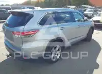 2015 Toyota Highlander фото