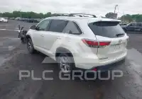 2015 Toyota Highlander photo