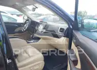 2015 Toyota Highlander фото