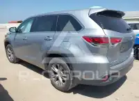 2015 Toyota Highlander photo