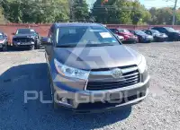 2015 Toyota Highlander photo