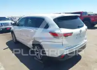 2015 Toyota Highlander фото
