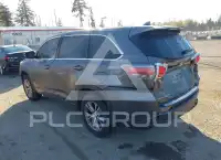 2015 Toyota Highlander photo