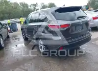 2015 Toyota Highlander фото