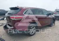 2015 Toyota Highlander photo